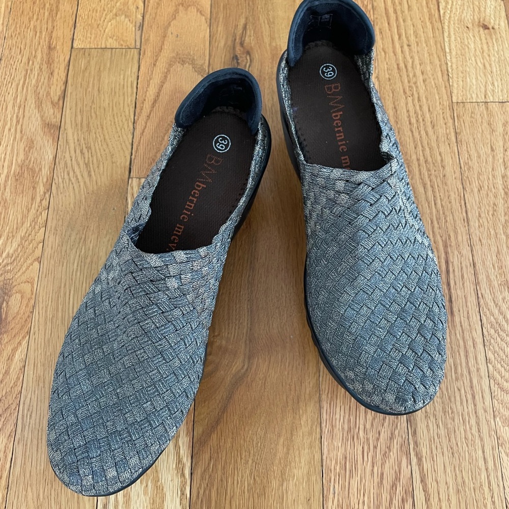 BM Bernie Mav Wedge Woven Elastic Shoes